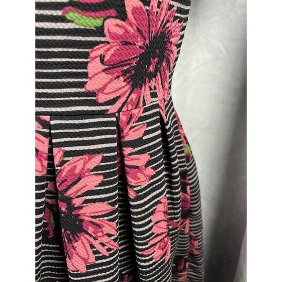 LuLaRoe Amelia Dress XS Black Gray Purple Peony Pansy Floral - Picture 2 of 6